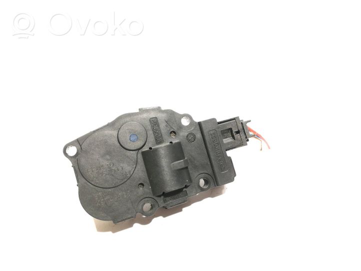 Audi RS4 Motor/activador trampilla de calefacción EFB430