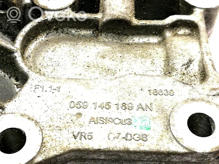 Audi A8 S8 D4 4H Staffa di montaggio del compressore dell’A/C 059145169AN