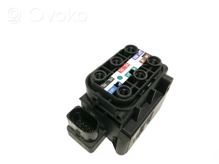 Audi A8 S8 D4 4H Blocco valvola della sospensione pneumatica 4H0616013