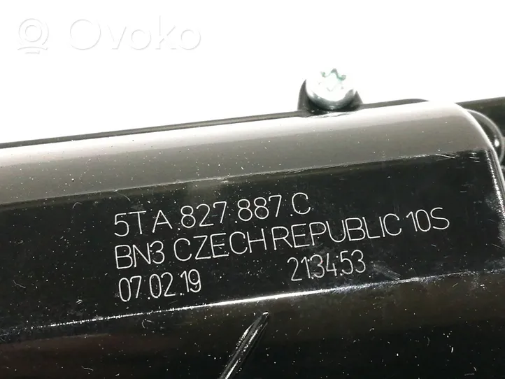 Audi Q2 - Aizmugurējā pārsega pievilcējs 5TA827887C