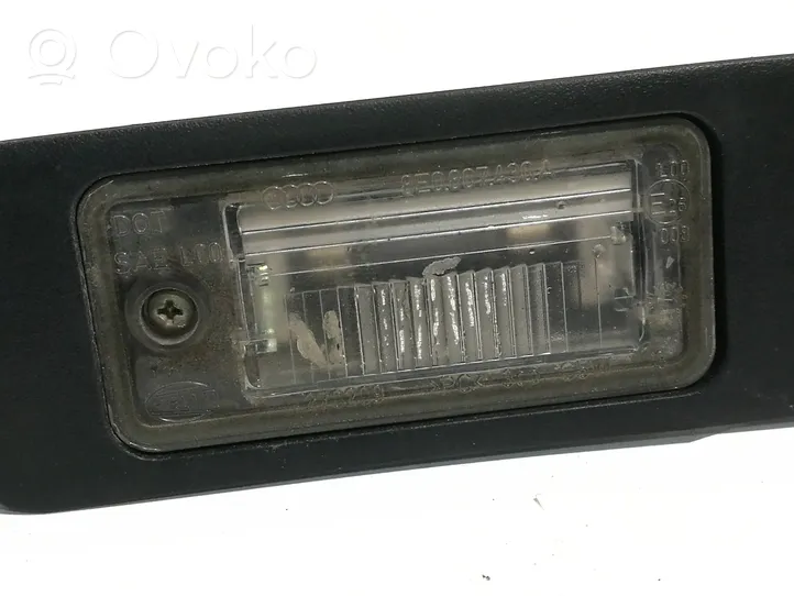 Audi Q7 4L Trunk door license plate light bar 4E0827574G