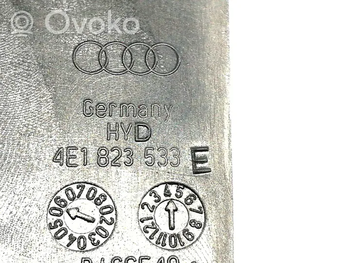 Audi A8 S8 D3 4E Konepellin lukituksen vapautuskahva 4E1823533E