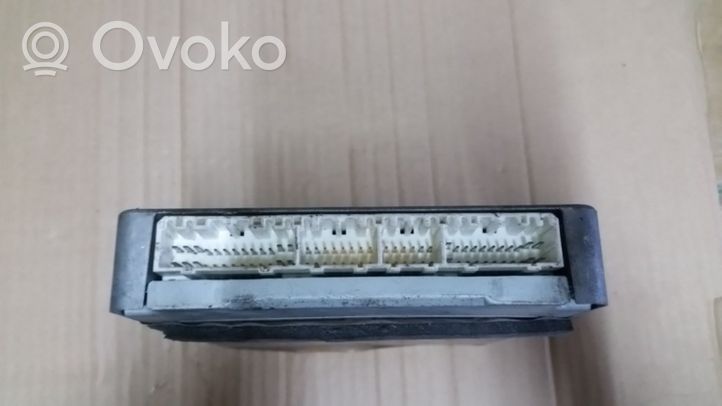 Toyota Yaris Dzinēja vadības bloks 8966152064