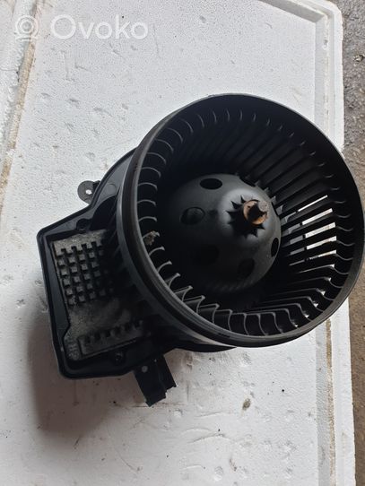 Mercedes-Benz C W203 Ventola riscaldamento/ventilatore abitacolo 