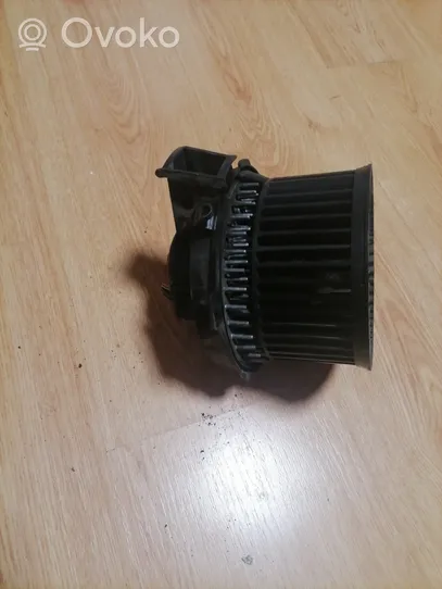 Peugeot 307 Ventola riscaldamento/ventilatore abitacolo B6830