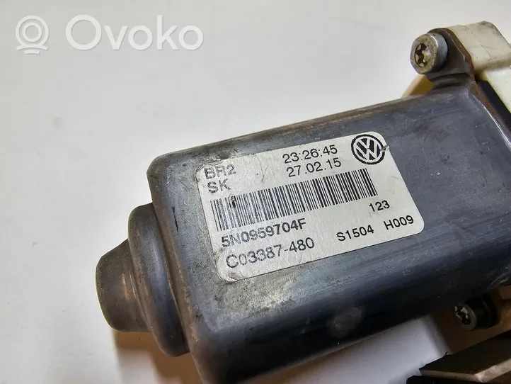 Volkswagen Tiguan Moteur de lève-vitre de porte arrière 5N0959704F