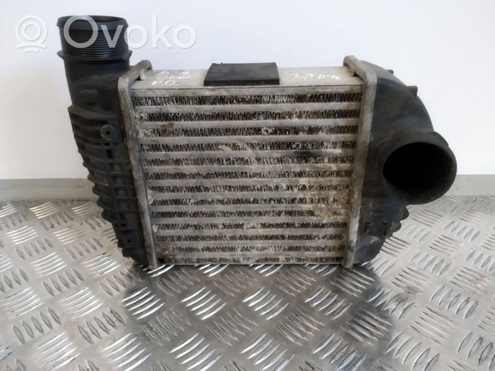 Audi A6 S6 C6 4F Chłodnica powietrza doładowującego / Intercooler 4F0145806R