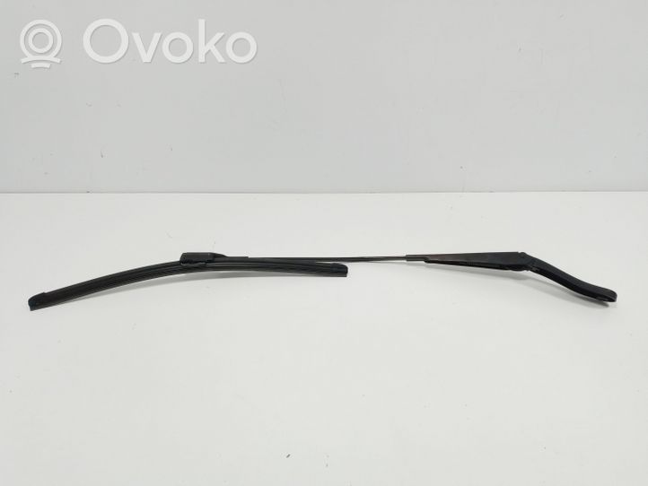 Volvo XC60 Front wiper blade arm 30753529