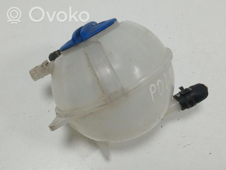 Volkswagen Polo V 6R Vase d'expansion / réservoir de liquide de refroidissement 6Q0121407