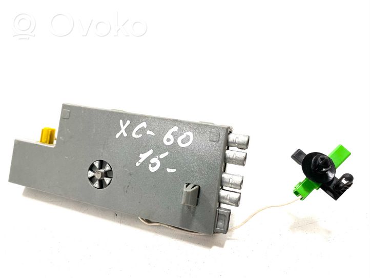 Volvo XC60 Antenas pastiprinātājs 30761717