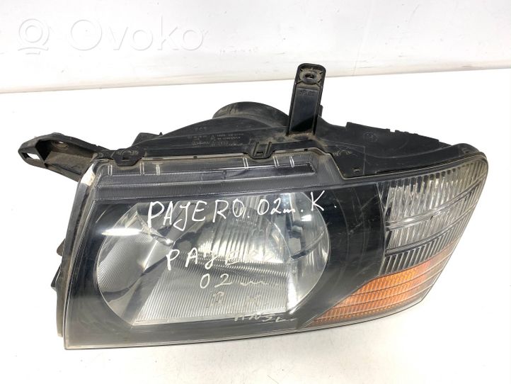 Mitsubishi Pajero Lampa przednia 10087419