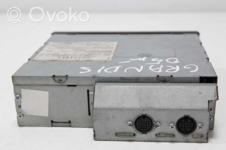 Mitsubishi Grandis Navigation unit CD/DVD player MZ312961