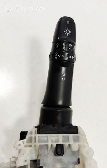 Citroen C-Crosser Interruptor/palanca de limpiador de luz de giro 17D714