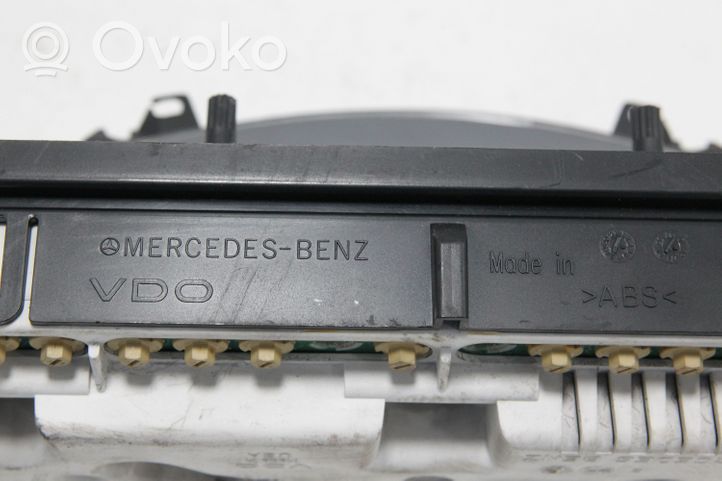 Mercedes-Benz ML W163 Spidometras (prietaisų skydelis) A1635405811