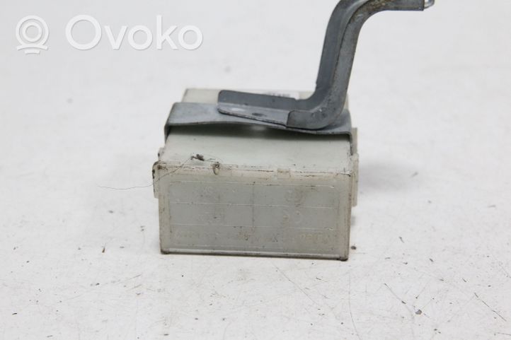 Toyota Yaris Oven keskuslukituksen ohjausyksikön moduuli 897410D020