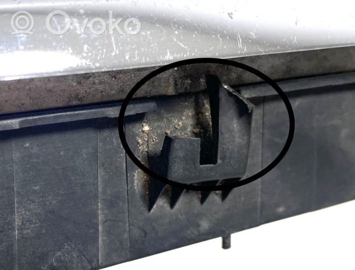 BMW X5 E53 Maskownica / Grill / Atrapa górna chłodnicy 8247673