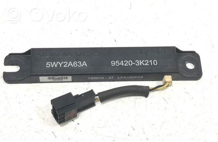 Hyundai ix35 Amplificatore antenna 954203K210