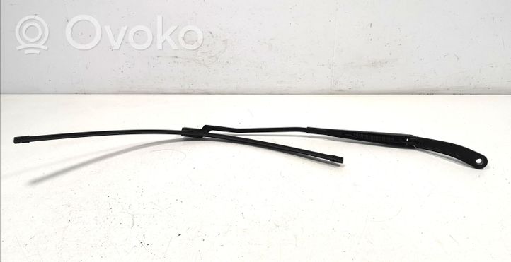 Citroen C4 II Priekinio stiklo valytuvų kojelė 9687490380