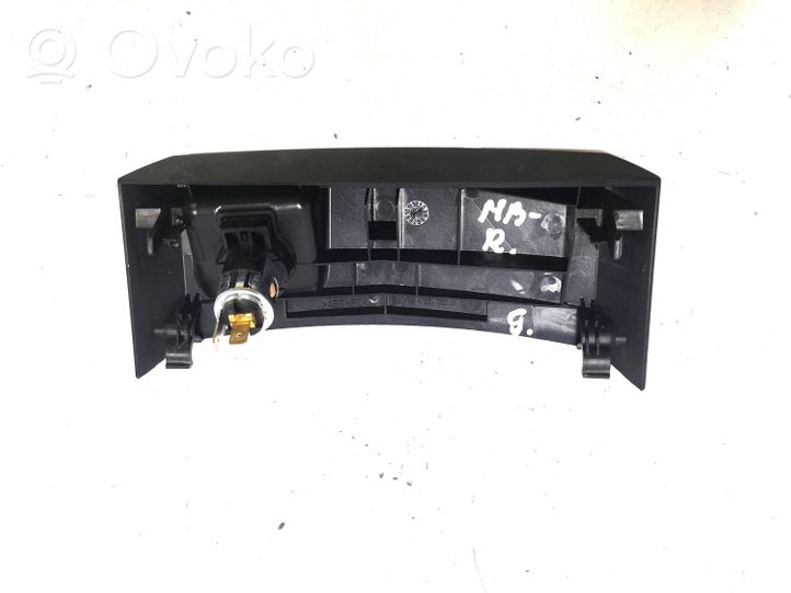 Mercedes-Benz R W251 Cornice accendisigari posteriore A2516890137