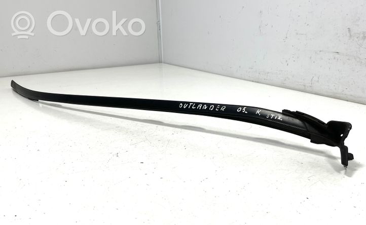 Mitsubishi Outlander Listwa szyby czołowej / przedniej MR574919