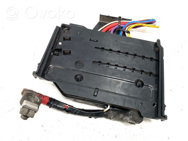 Ford Focus Fuse module AV6T14A067BB