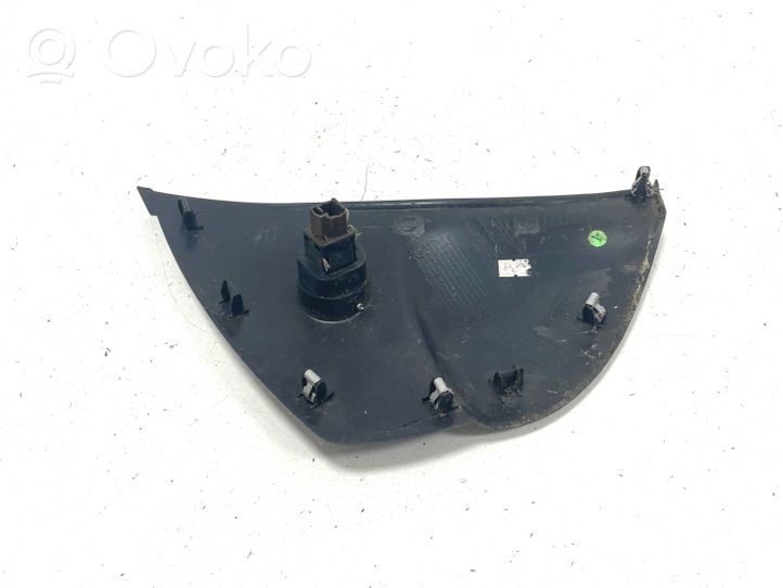 Renault Clio IV Boczny element deski rozdzielczej 689209247R