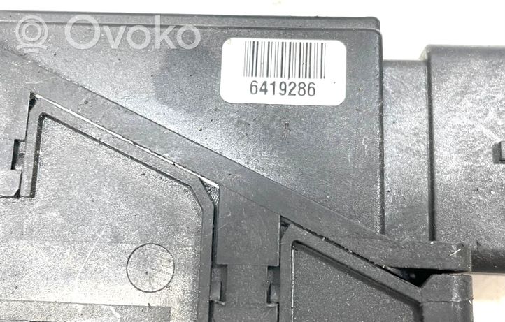 Nissan Primera Silniczek podnośnika szyby drzwi przednich 400712K