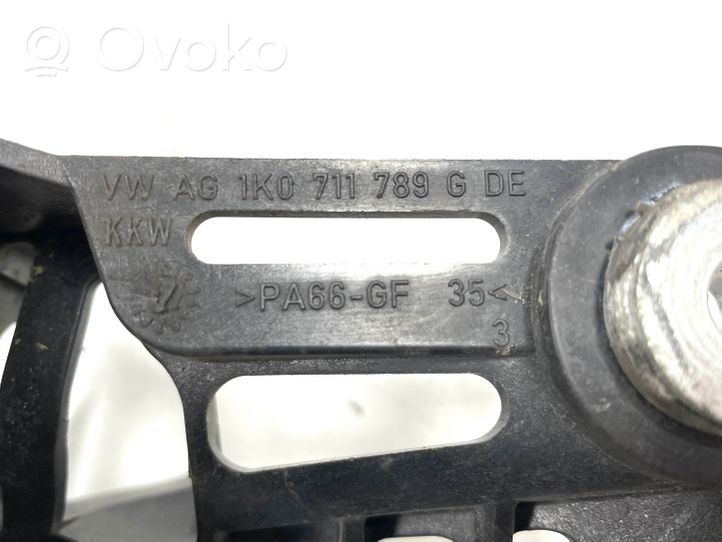 Audi A3 S3 A3 Sportback 8P Supporto del cavo della leva del cambio 1K0711789GDE