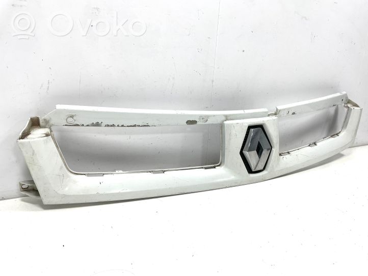 Renault Master II Front grill 8200233765