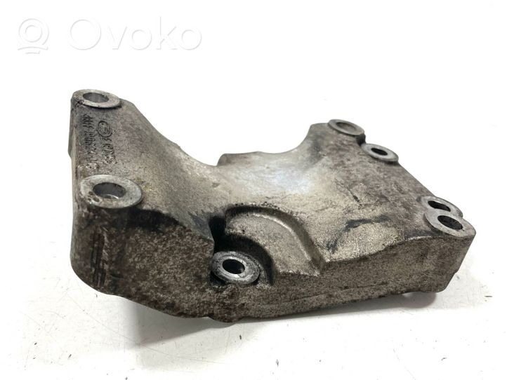 Ford Focus Uchwyt / Mocowanie sprężarki klimatyzacji 98FF19D624AC