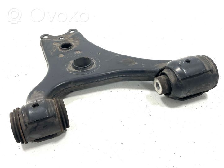 Mercedes-Benz A W169 Fourchette, bras de suspension inférieur avant A1693300307