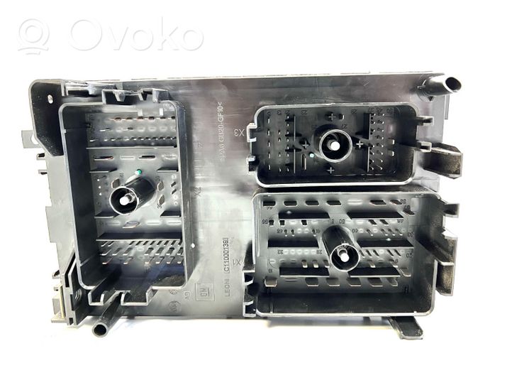 Chevrolet Volt I Module de fusibles 22753454