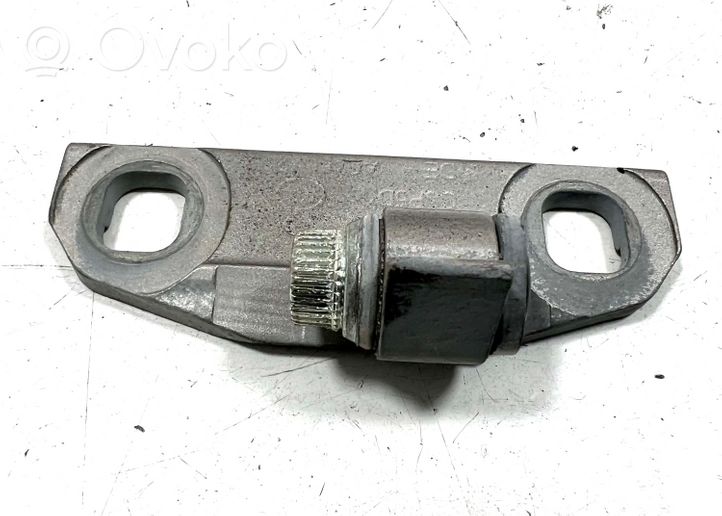 Volvo XC60 Front door upper hinge C8P6D