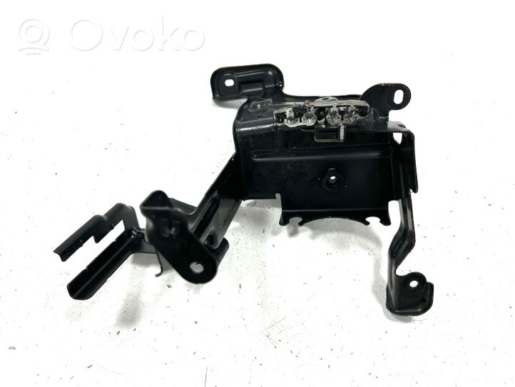 Audi A4 S4 B7 8E 8H Supporto pompa ABS 8E0614119AE