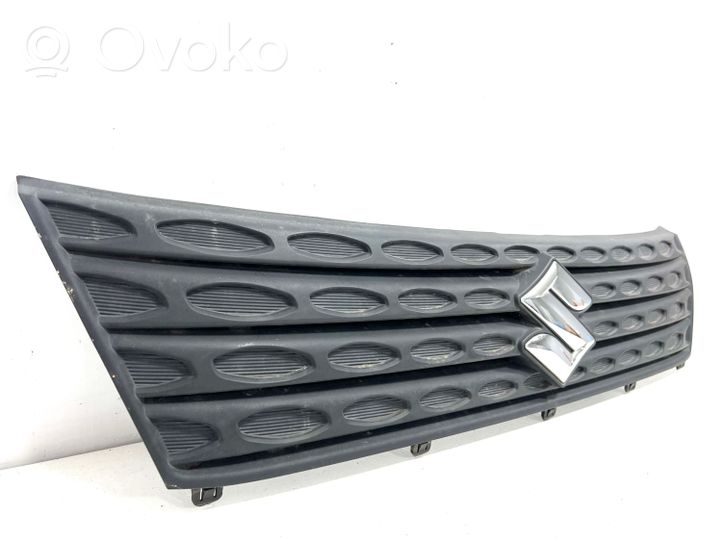 Suzuki Vitara (LY) Grille calandre supérieure de pare-chocs avant 7211154P0