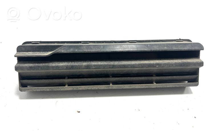 Suzuki Vitara (LY) Válvula de presión del panel lateral trasero 7733161M0