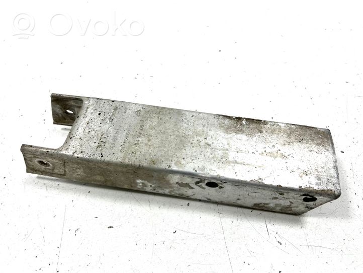 Audi A6 S6 C6 4F Aizmugurē bampera amortizators 4F9807331