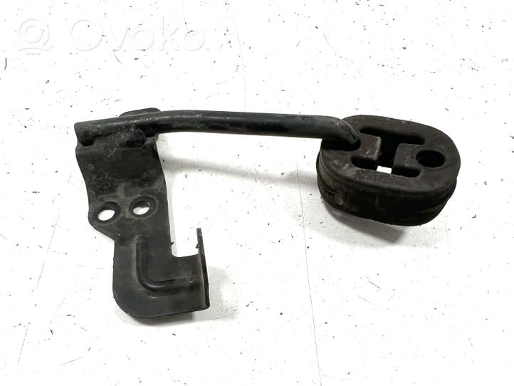 Audi A4 S4 B7 8E 8H Staffa/supporto di montaggio della marmitta 8D0253147E