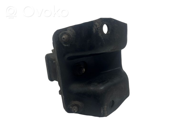 Mitsubishi Canter Engine mount bracket 