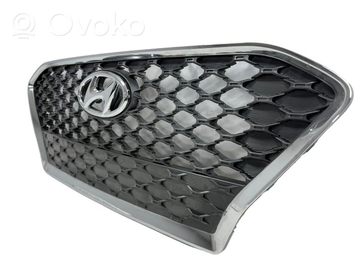 Hyundai Kona I Maskownica / Grill / Atrapa górna chłodnicy 01J90007