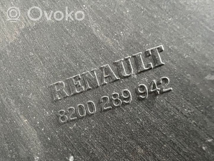 Renault Clio III Pare-boue arrière 8200289942