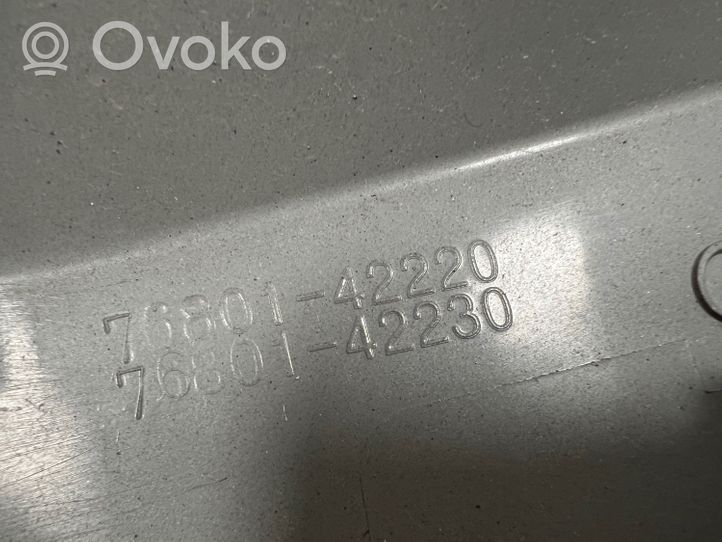 Toyota RAV 4 (XA40) Takaluukun rekisterikilven valon palkki 7680142220