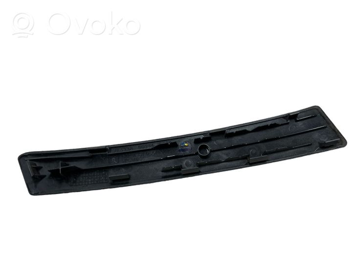 Nissan Qashqai Inne elementy wykończeniowe drzwi przednich 80944JD00C