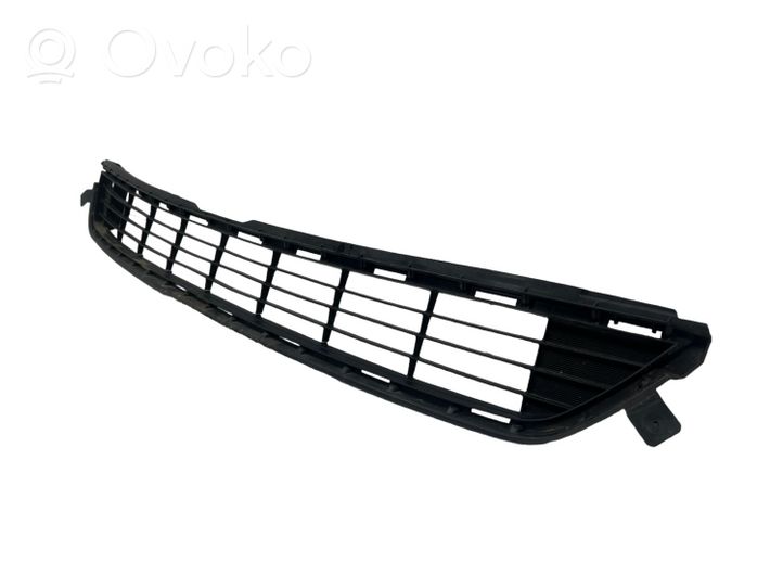 Toyota RAV 4 (XA40) Front bumper lower grill 5311242090