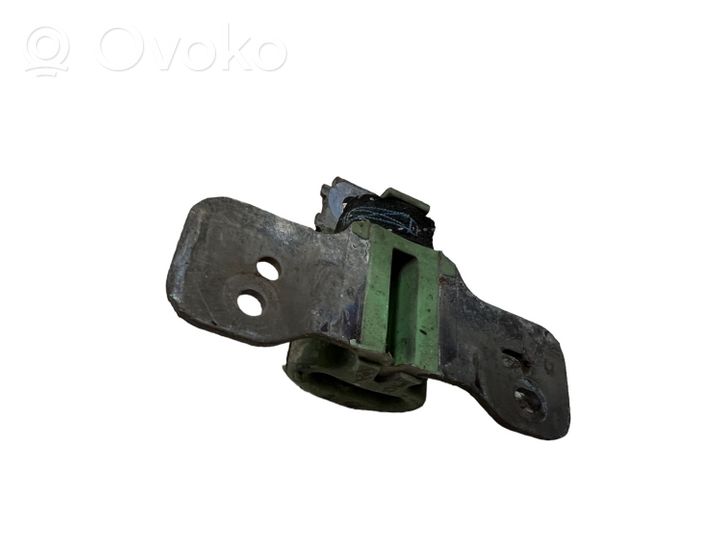 Renault Megane III Staffa/supporto di montaggio della marmitta 8200310007H