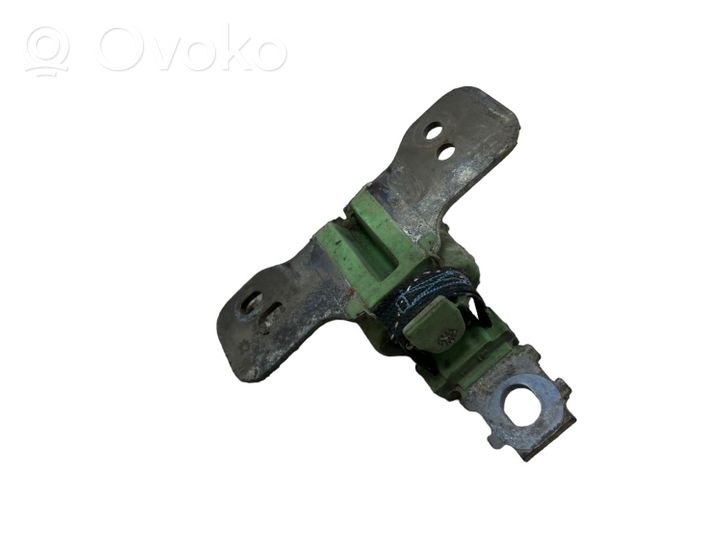 Renault Megane III Staffa/supporto di montaggio della marmitta 8200310007H