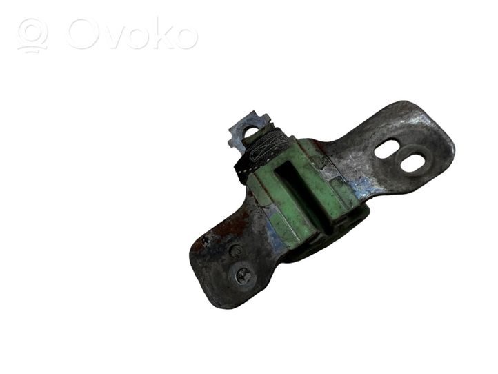 Renault Megane III Staffa/supporto di montaggio della marmitta 8200310007H