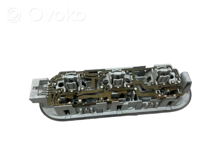 Nissan Qashqai Światło fotela przedniego 8200073234