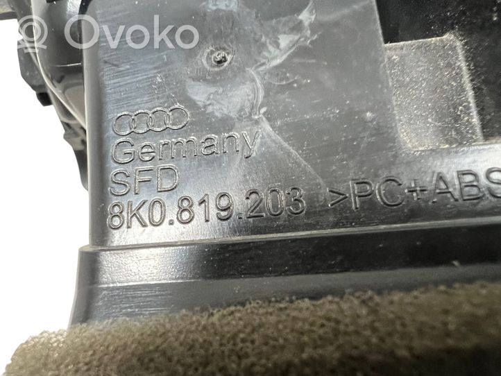 Audi A4 S4 B8 8K Takaosan ilmakanavan tuuletussuuttimen ritilä 8K0819203J