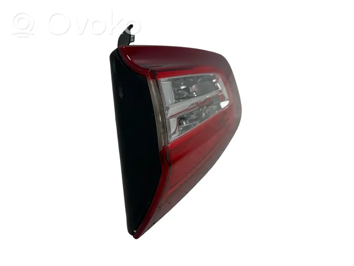 Citroen DS5 Lampy tylnej klapy bagażnika 9803167980